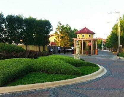 Relaxing Home At Camella Bacolod, Near Airport, Rockwell, Terminals, Famous Resto ภายนอก รูปภาพ